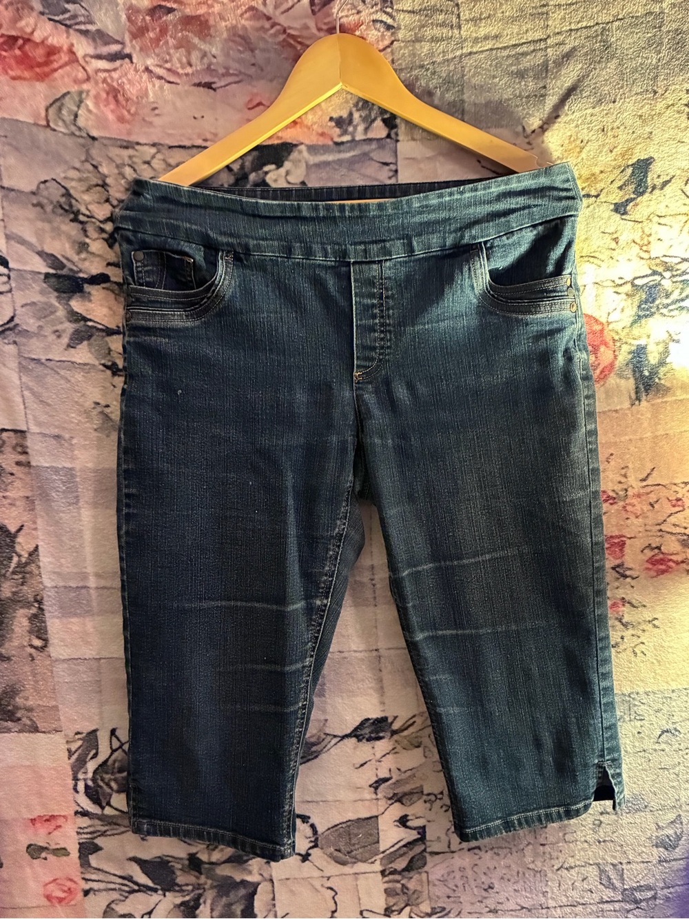 Dark Wash Denim Capri Pants